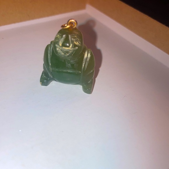 Vintage jade carved Buddha pendant - Picture 7 of 7